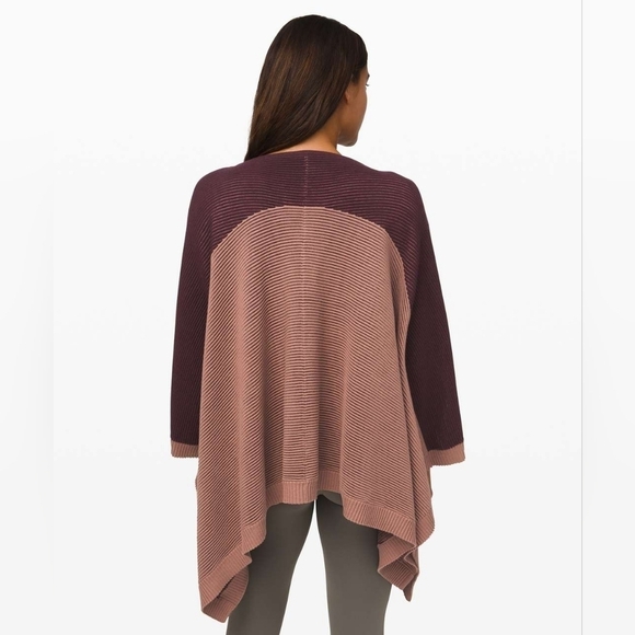 Lululemon It All Lines Up Poncho Garnet / Spanish Oak One Size Wrap Scarf Cape - Picture 4 of 7